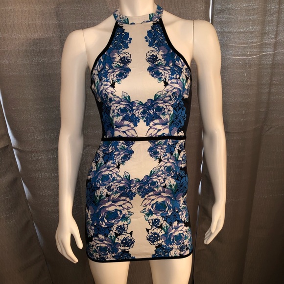 Piper Lane Floral Fitted Dress - Picture 3 of 5